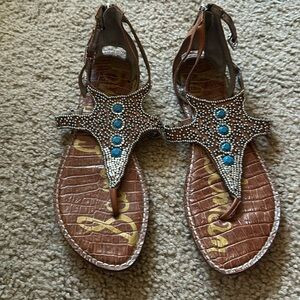 SAME EDELMAN THONG SANDAL Silver Beading Faux Turquoise HEEL -ZIP BACK  10M